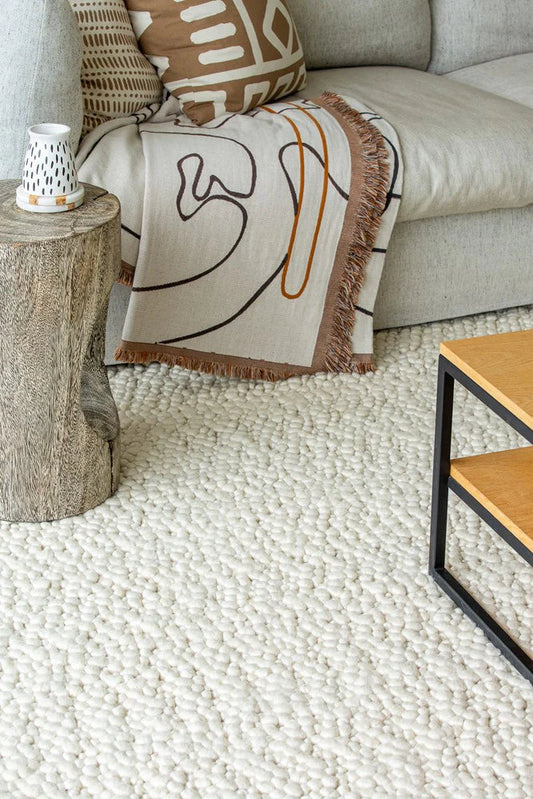 How to choose the right rug color for your place?