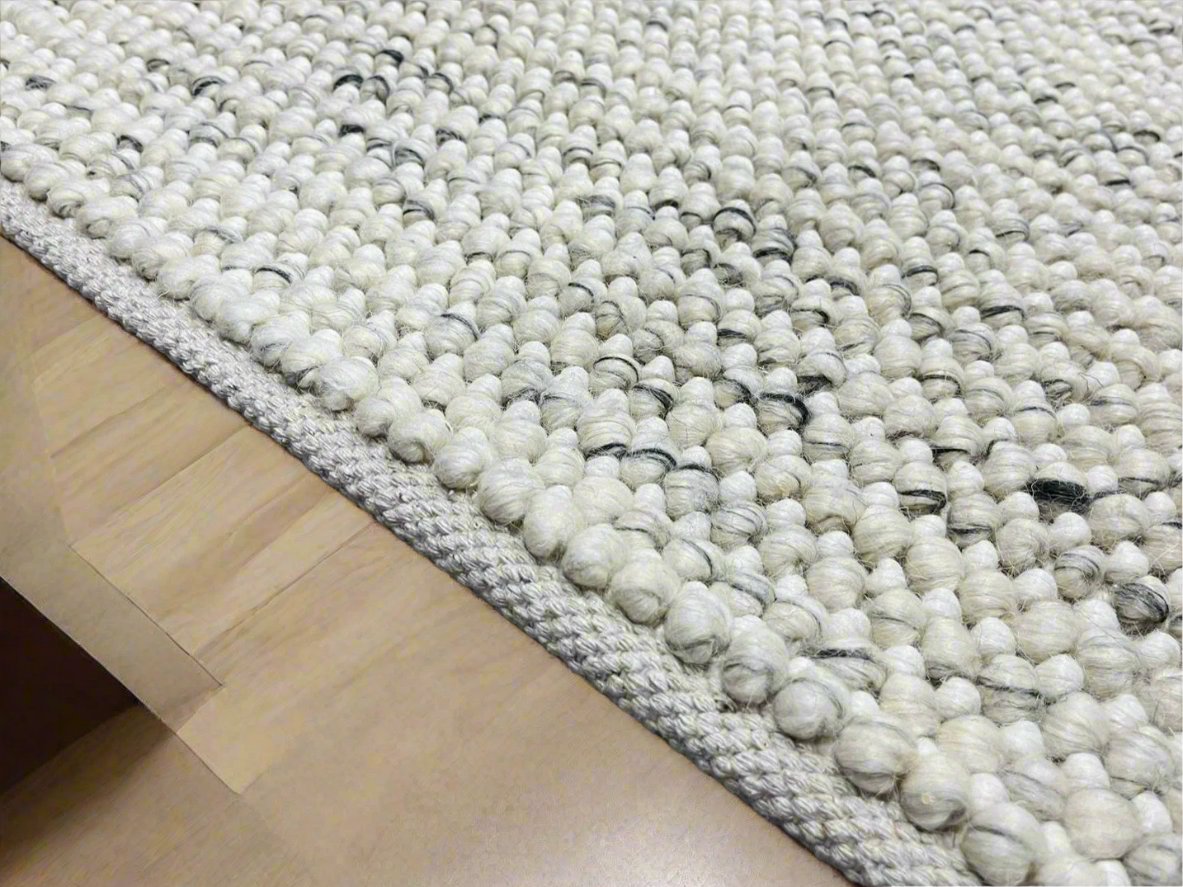 Pebbles Cherry Ice Ivory white Grey Hand-Woven wool Rug