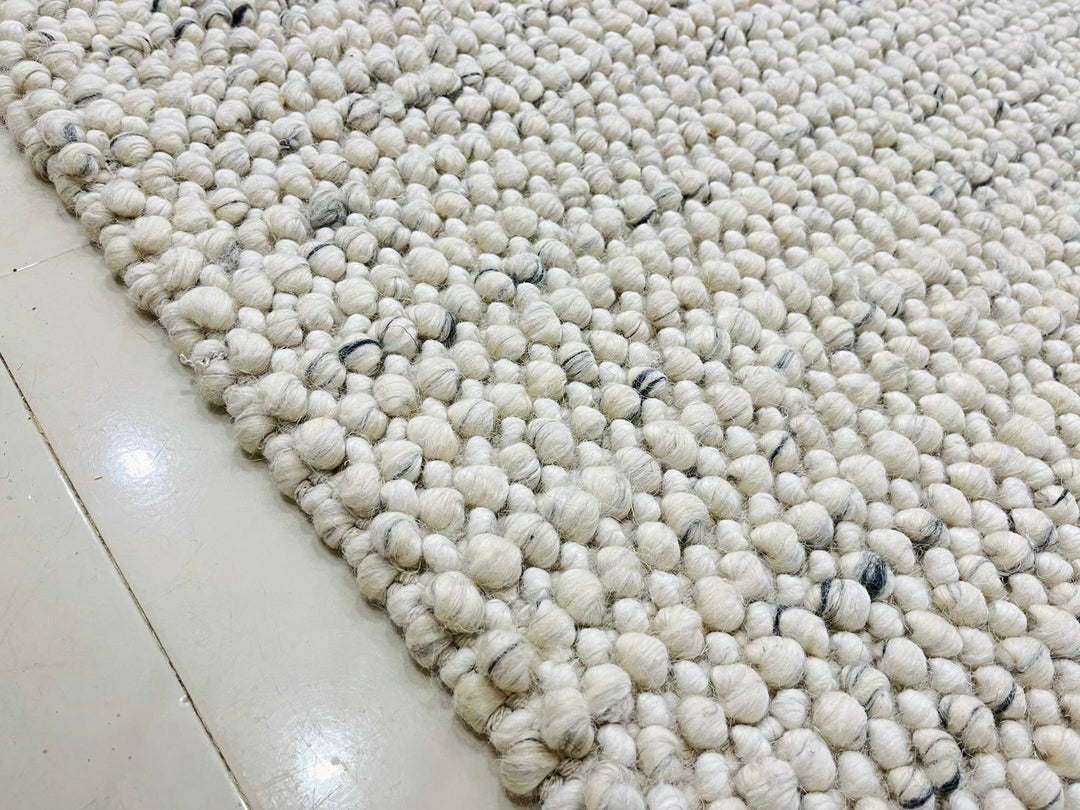 Pebbles Cherry Ice Ivory white Grey Hand-Woven wool Rug