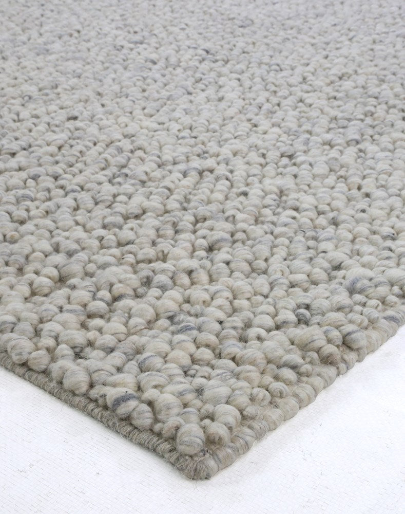 Fish Eye - GREIGE Pure Wool with Minimal Shedding for a Timeless Touch