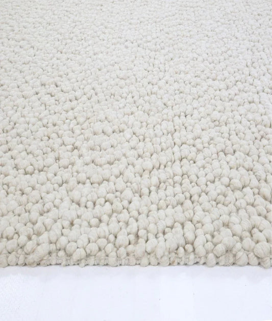 Fish Eye - SANDSTONE (BEIGE) Pure Wool with Minimal Shedding for a Timeless Touch