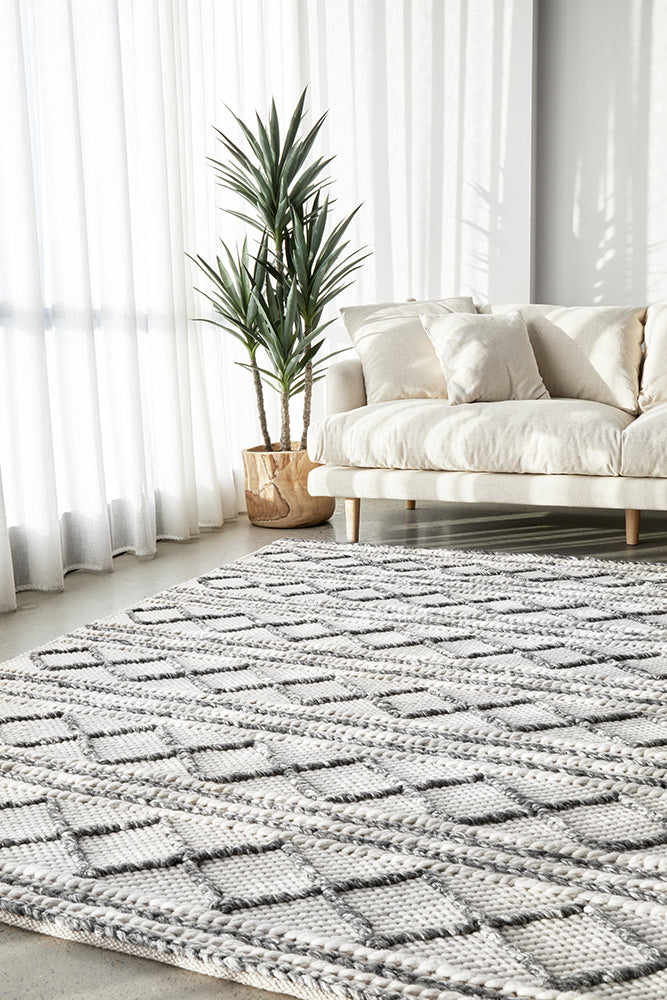 Studio Milly Textured Woollen Rug White Grey