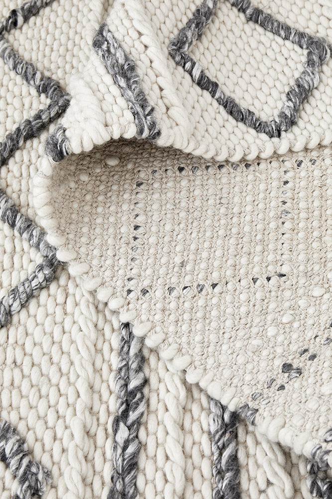 Studio Milly Textured Woollen Rug White Grey